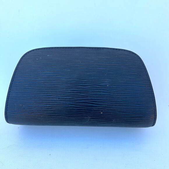 Louis Vuitton Epi Dauphine 17 Cosmetic Pouch Black Textured Clutch - Picture 5 of 11